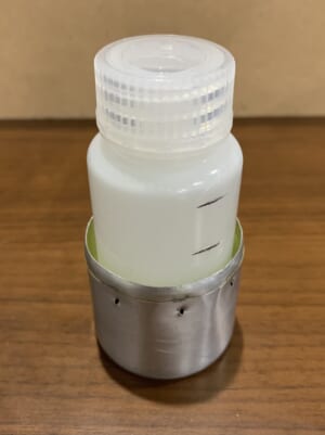 MYOGアルストとアルコールボトル(60ml)をぴったりスタッキング